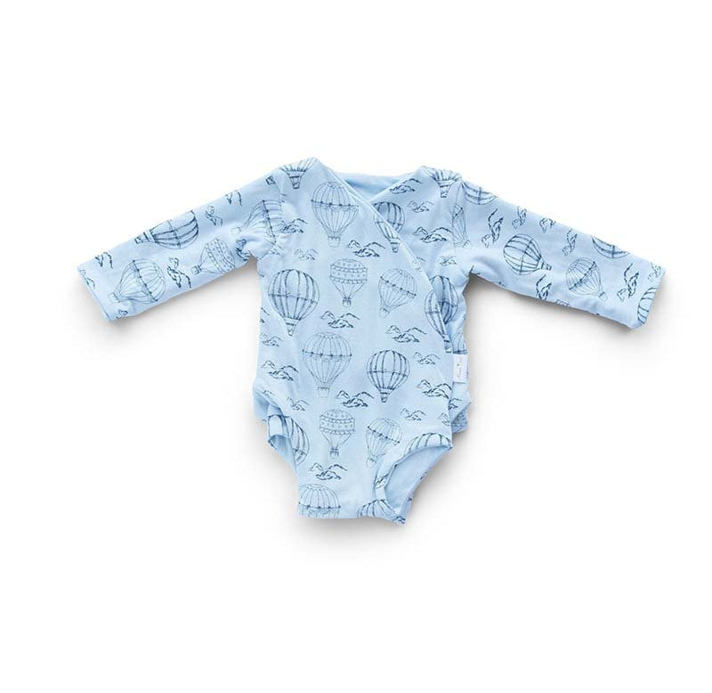 Long-sleeve baby winged bodysuit in bamboo cotton.