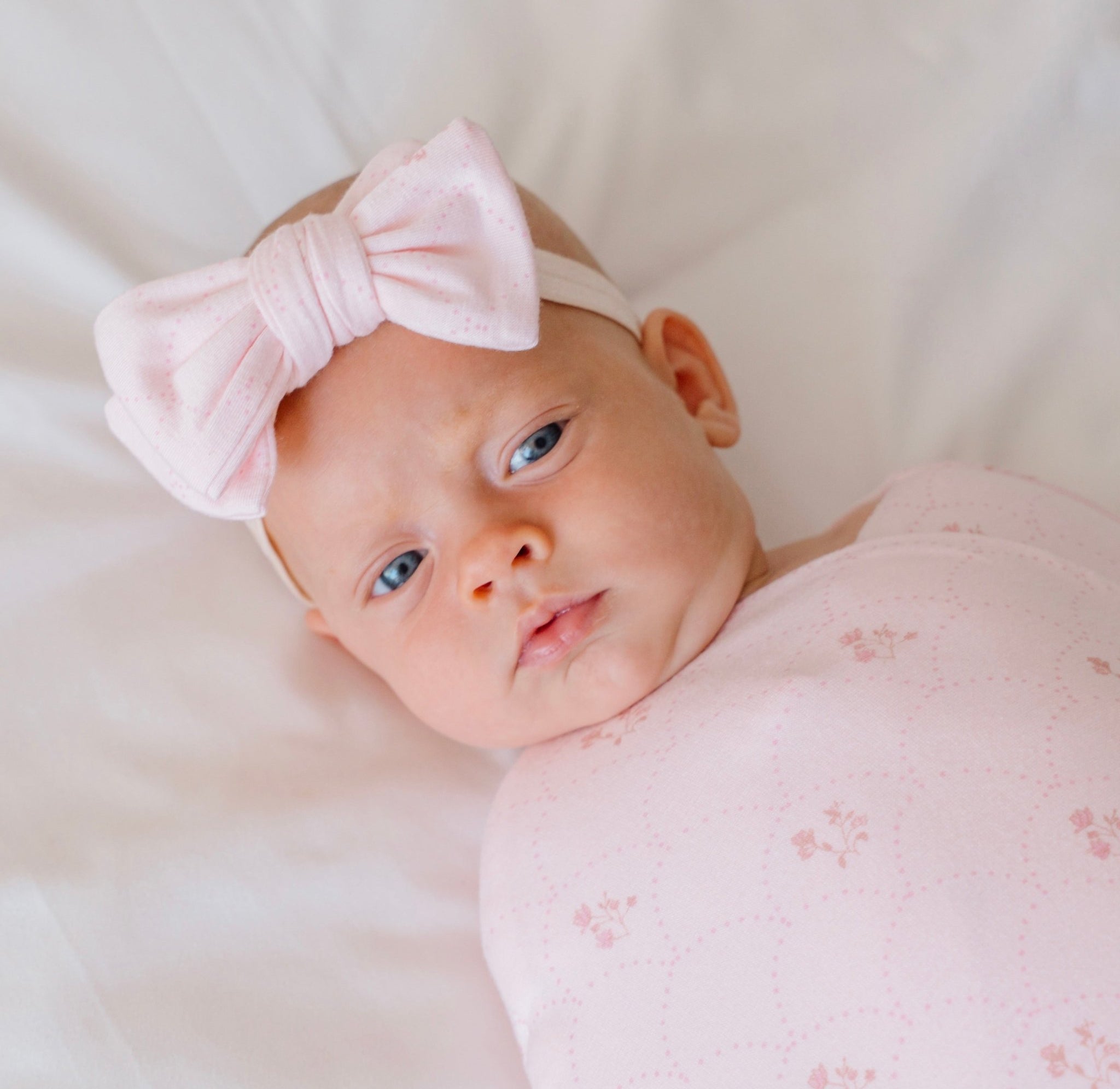 Bamboo cotton baby headband & bow set in dainty dots design.
