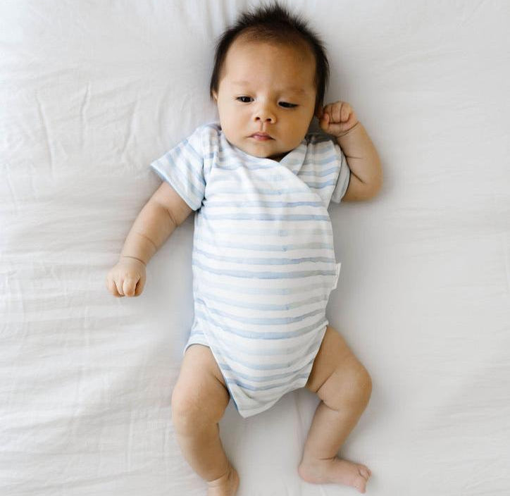 Chambray waves design short-sleeve baby onesie in classic brushed fabric.