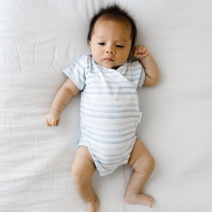 Chambray waves design short-sleeve baby onesie in classic brushed fabric.