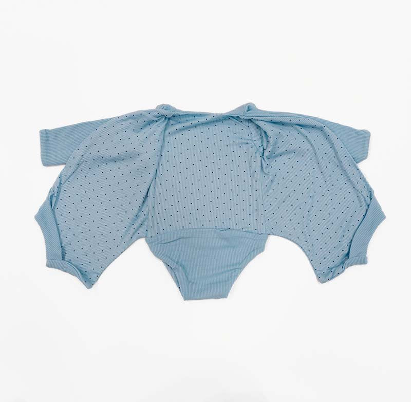 Long-sleeved winged bodysuit for babies in silky modal fabric.