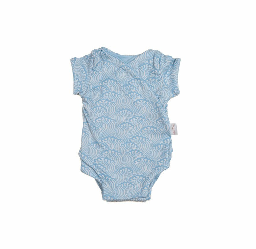 Classic brushed short-sleeve winged bodysuit in Blue Swells for a soft and stretchy outfit.