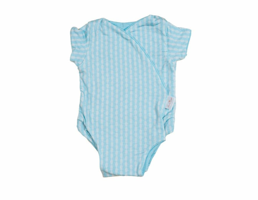 Short sleeved winged bodysuit for babies in silky modal fabric.