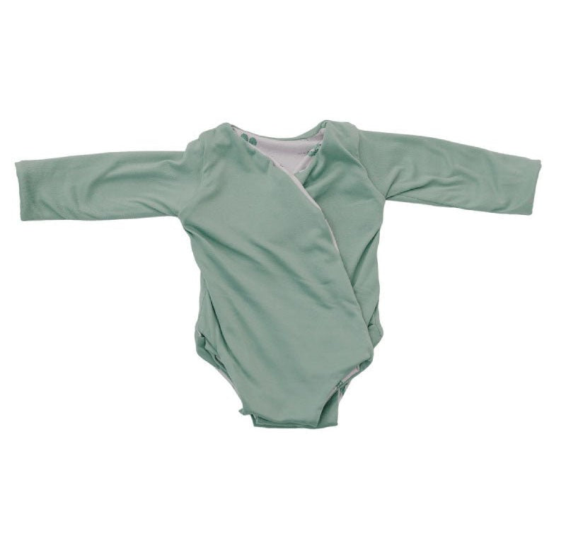 Reversible long sleeved winged bodysuit for babies in classic brushed fabric.