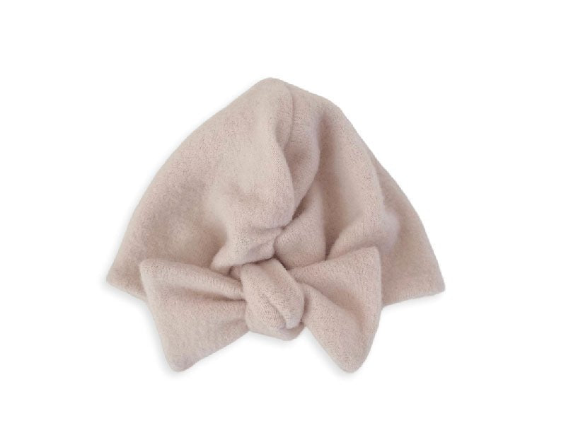 Plush Latte ruched beanie for babies, featuring a stylish bow detail.