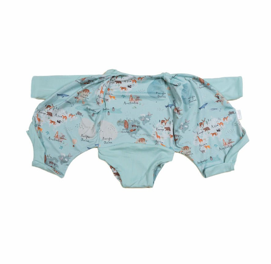 Long sleeved winged bodysuit for babies in classic brushed fabric.