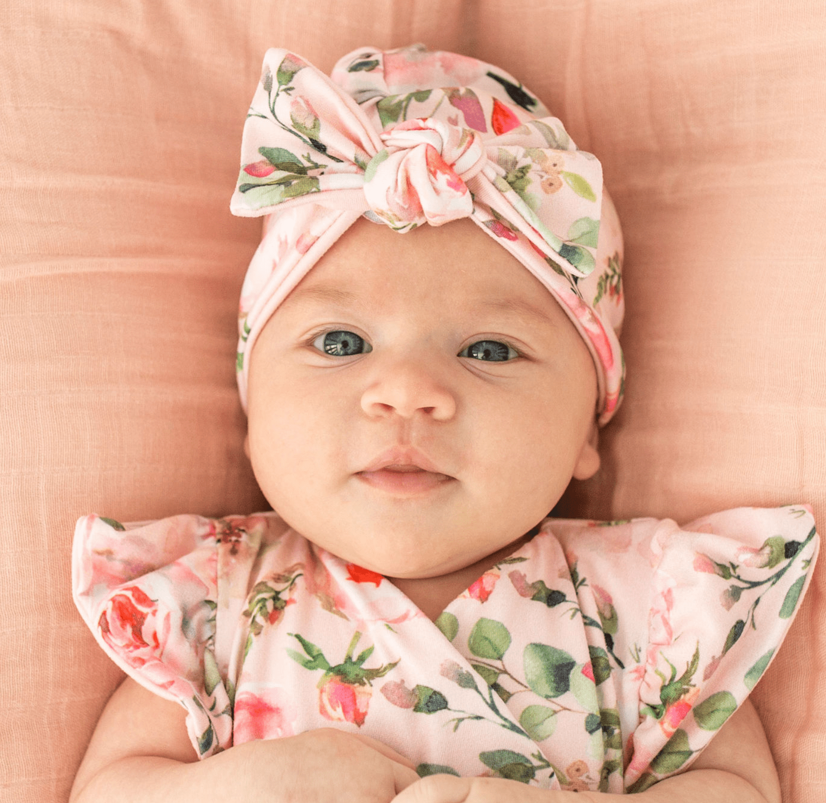 Headband & bow set in Peachy Rose Fields design.