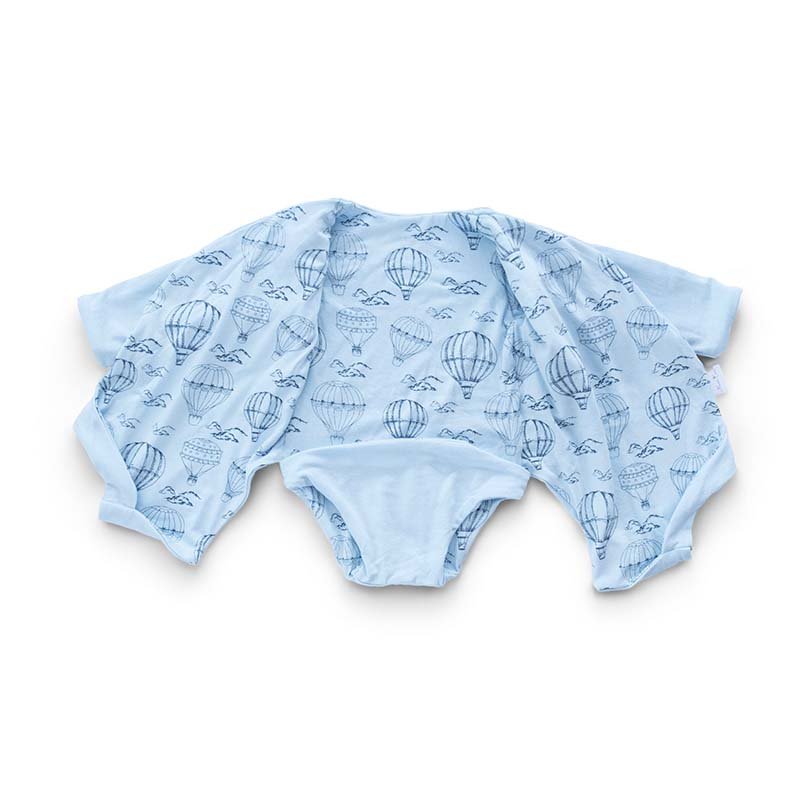 Long-sleeve baby winged bodysuit in bamboo cotton.