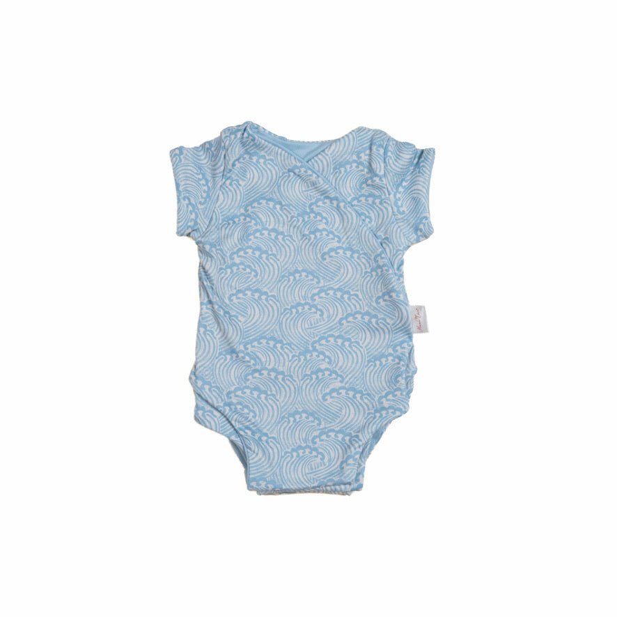 Classic brushed short-sleeve winged bodysuit in Blue Swells for a soft and stretchy outfit.