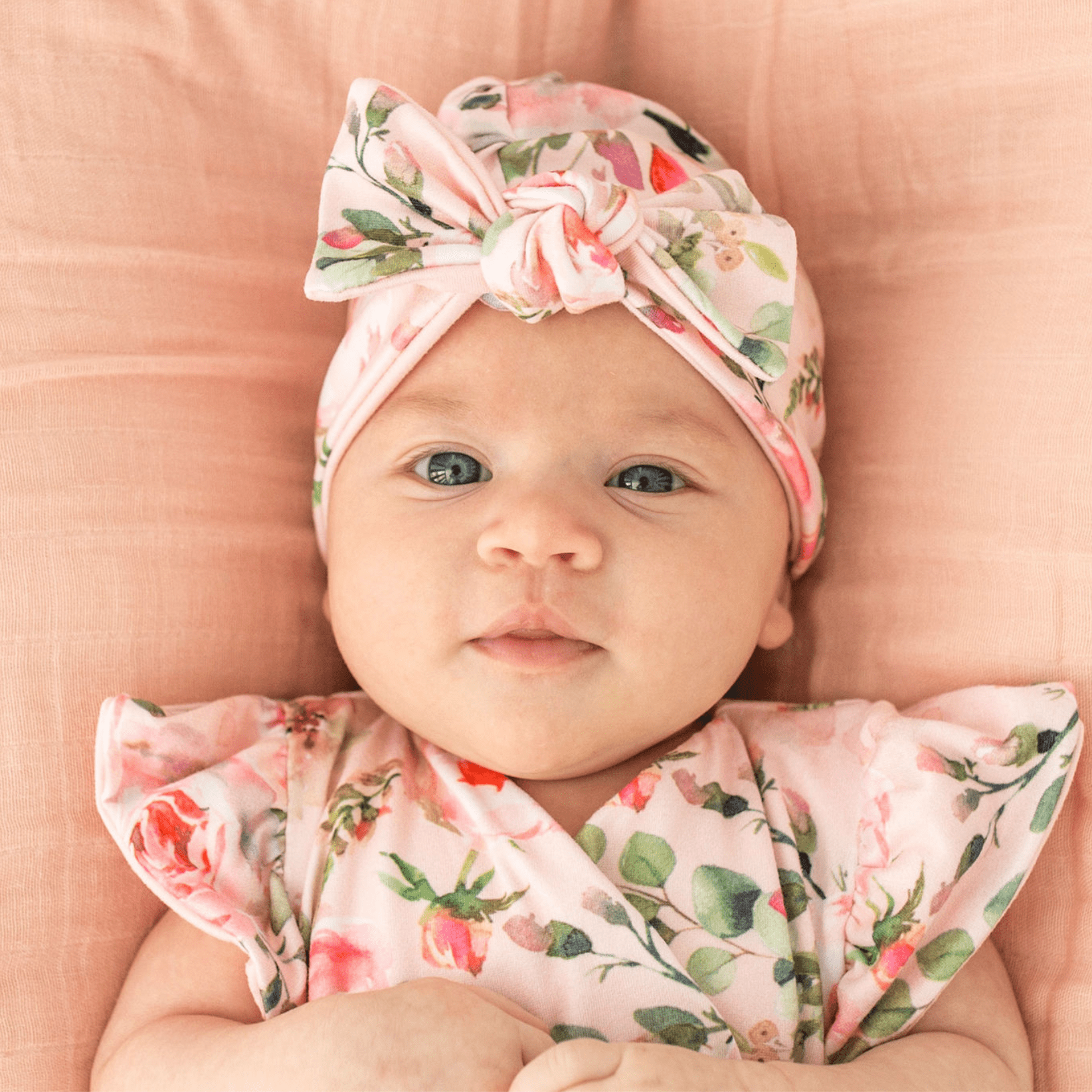 Headband & bow set in peachy lilac design.